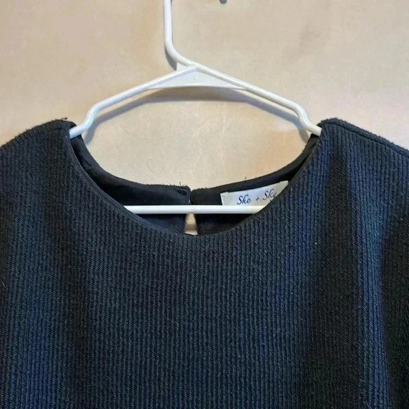 Dress - Picture 3 of 7